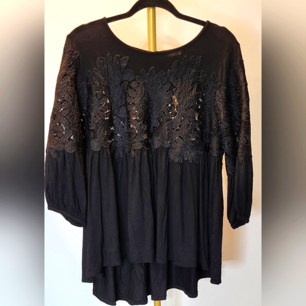 ANTHROPOLOGIE Deletta Medium Top